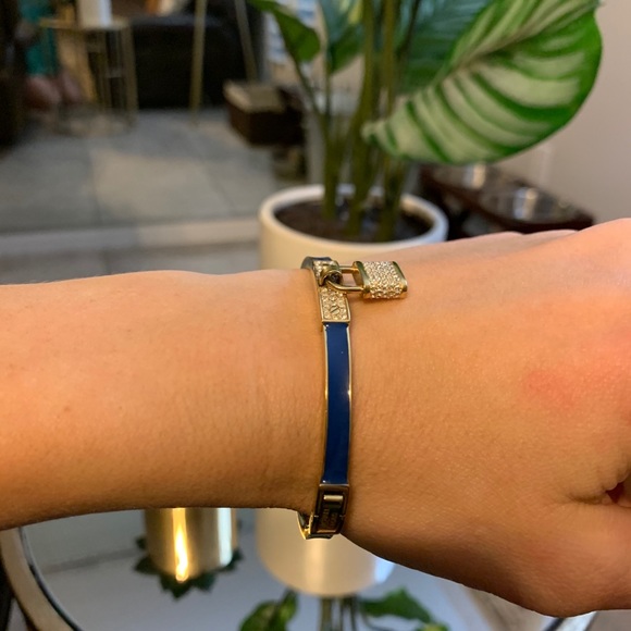 Navy blue and gold Michael Kors bracelet - Picture 6 of 6